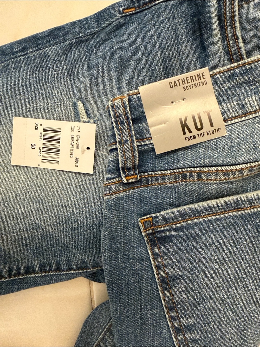 KUT from the Kloth Catherine Boyfriend Jeans - Light Blue Denim